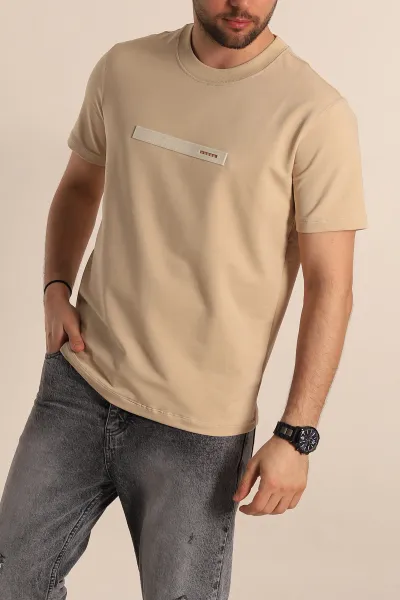 bej-regular-fit-plastik-baski-detayli-erkek-tisort-268112