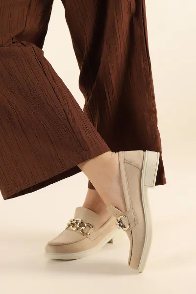 Bej Süet Gold Zincirli Kadın Loafer Ayakkabı 301593