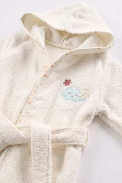 Beyaz (0-24 Ay) Bulut Nakışlı  Kız Bebek Bornoz Seti 475609