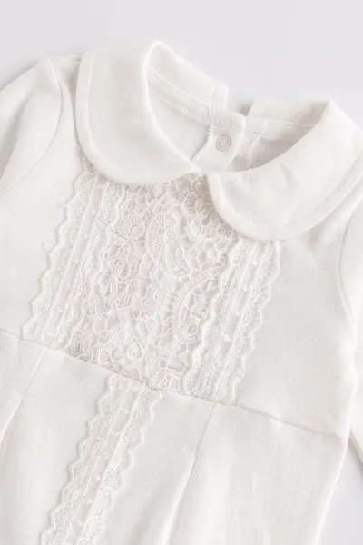 Beyaz (0-3 Ay)Dantelli Bebe Yaka Tulum, Battaniye ve 10'lu  Kız Bebek Hastane Çıkış Seti 476860