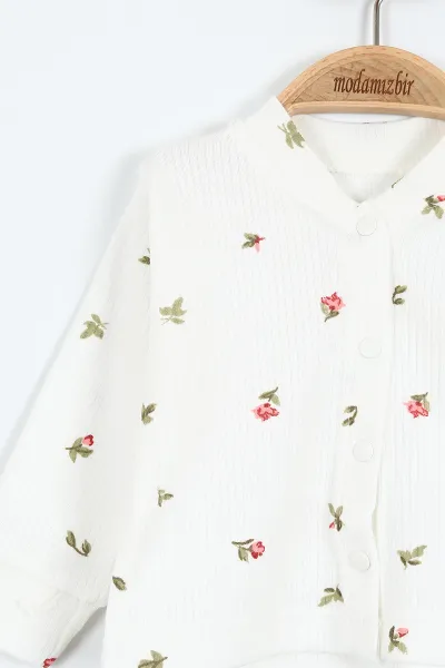 Beyaz (0-9 Ay)Lale Desenli Önü Çıtçıtlı Kız Bebek Pijama Takımı 375225
