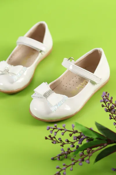 beyaz-21-25-bebe-fiyonklu-tas-detayli-bilek-cirtli-kiz-bebek-babet-248916