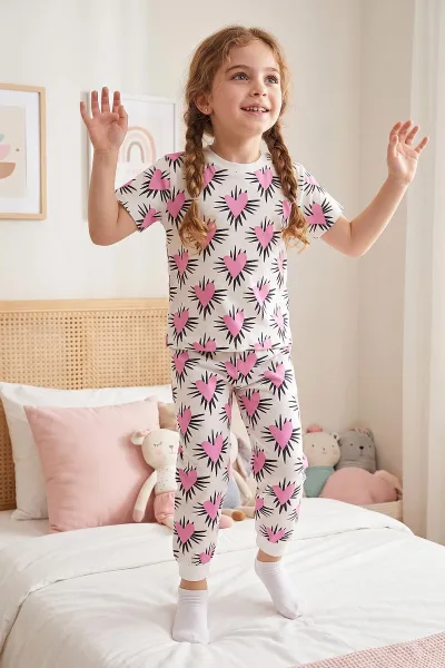 Beyaz (3-12 Yaş)Kalp Desenli Kısa Kol Kız Çocuk Pijama Takımı 461466
