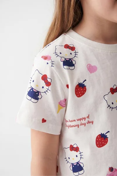 Beyaz (3-8 Yaş)Karakter Desenli Kız Çocuk Pijama Takımı 461478