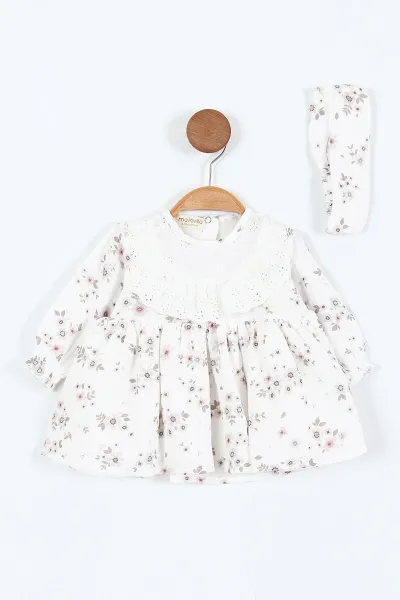 beyaz-6-24-ay-yaka-fistolu-minik-cicekli-bandanali-muslin-kiz-bebek-elbise-400218