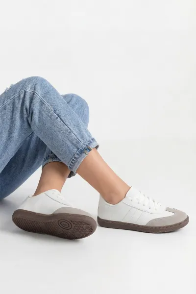 Beyaz Bağcıklı Çizgili Kadın Spor Ayakkabı 433498