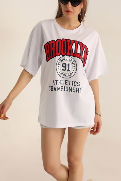 Beyaz Baskılı Nakışlı Oversize Tişört 192587