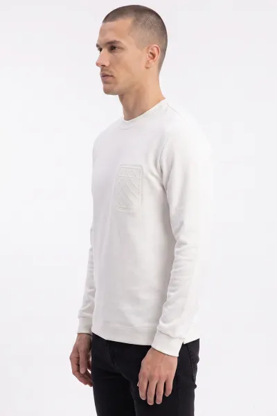 Beyaz Bisiklet Yaka Kabartma Detaylı Erkek Sweatshirt 482804