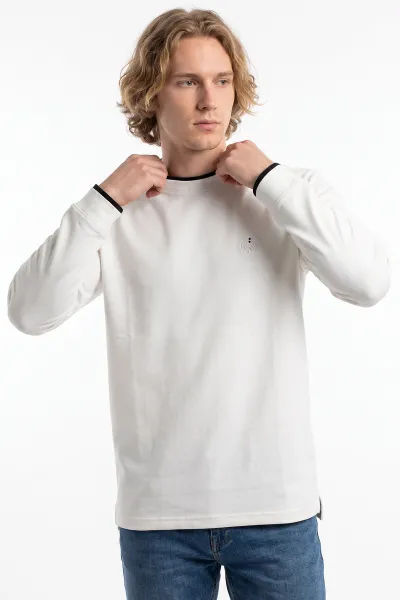 Beyaz Bisiklet Yaka Nakış Detay Erkek Sweatshirt 492010