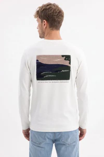 Beyaz Bisiklet Yaka Sırt Detay Erkek Sweatshirt 492027