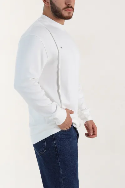 Beyaz Bisiklet Yaka Uzun Kollu Erkek Sweatshirt 396971