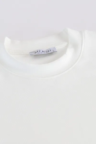 Beyaz Bisiklet Yaka Uzun Kollu Erkek Sweatshirt 396971