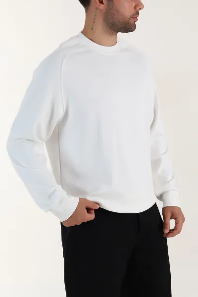 Beyaz Bisiklet Yaka Yazı Detaylı Erkek Sweatshirt 396245