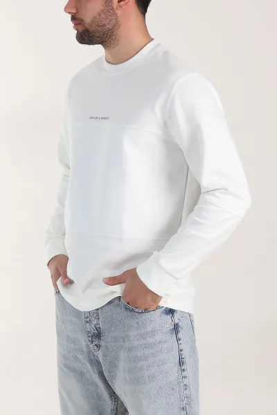Beyaz Bisiklet Yaka Yazı Detaylı Erkek Sweatshirt 404794