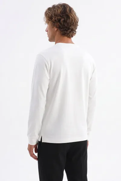 Beyaz Bisiklet Yaka Yazı Detaylı Erkek Sweatshirt 492045