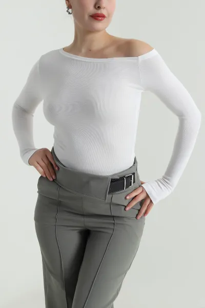 Beyaz Büzgülü Parmak Geçmeli Buzzy Kadın Bluz 499163