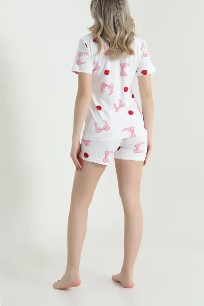 Beyaz Çilek Desenli Kadın Şortlu Pijama Takımı 466466
