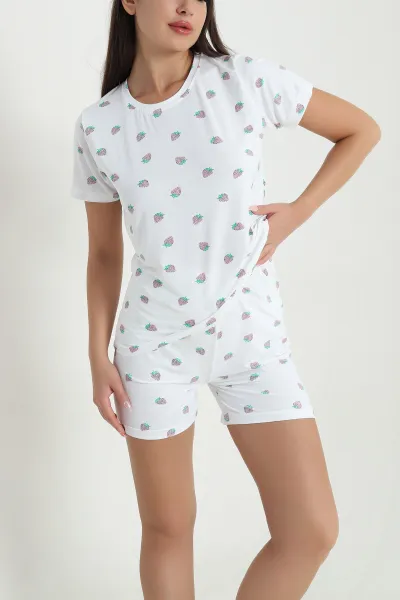 Beyaz Çilek Desenli Kadın Şortlu Pijama Takımı 466610