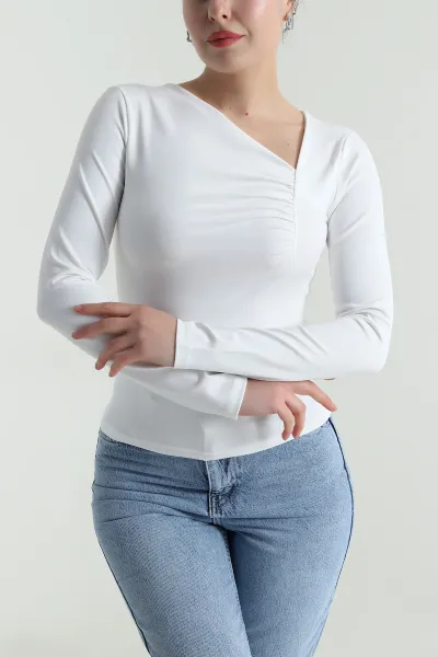 Beyaz Dalgıç Önü Büzgülü Bluz 496220