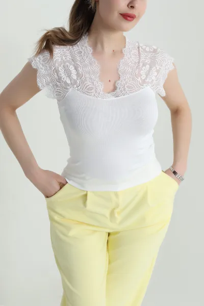 Beyaz Dantelli Lİkralı Buzzy Kadın Bluz 458990