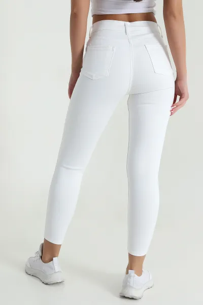 Beyaz Dar Paça Likralı Kadın Kot Pantolon 472975