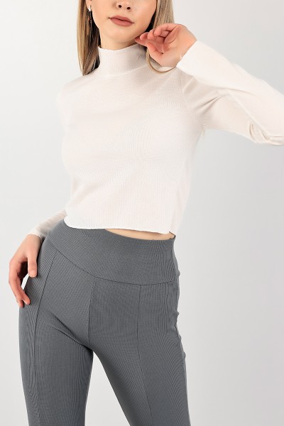 Beyaz Dik Yaka Crop Bluz 107350