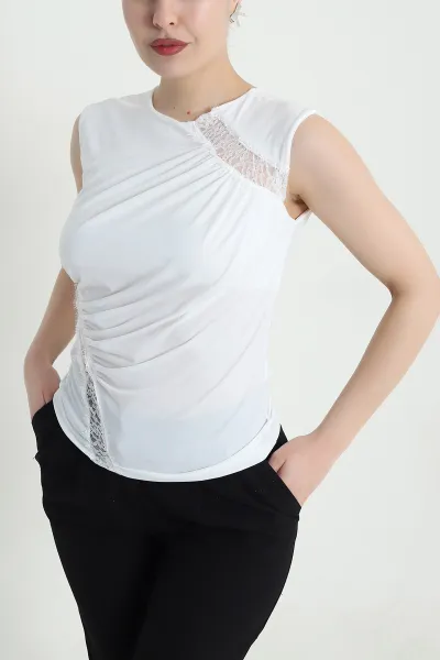 Beyaz Drapeli Dantelli Sandy Kadın Bluz 453001