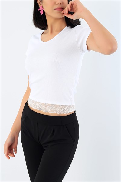 Beyaz Eteği Dantelli Kaşkorse Crop Tişört 28688B