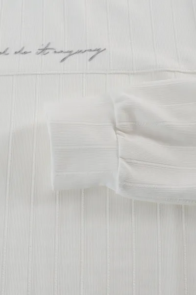 Beyaz Fitilli Nakışlı Bisiklet Yaka Erkek Sweatshirt 396906