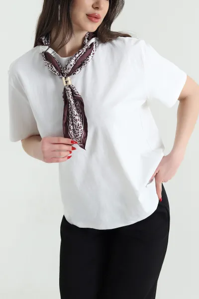 beyaz-fularli-tasarim-suprem-kadin-tisort-440451