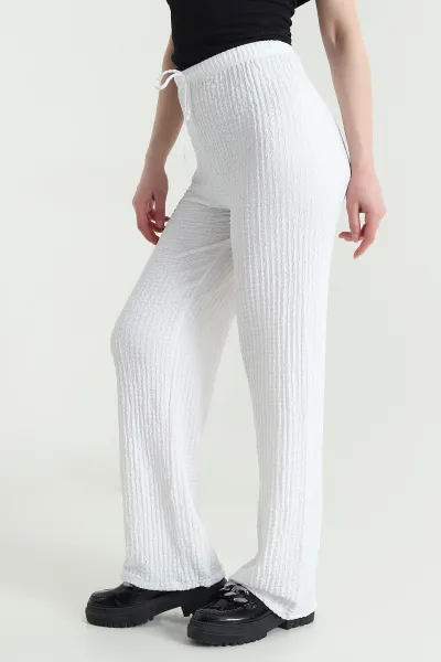 beyaz-gofre-kumas-kadin-pantolon-449957
