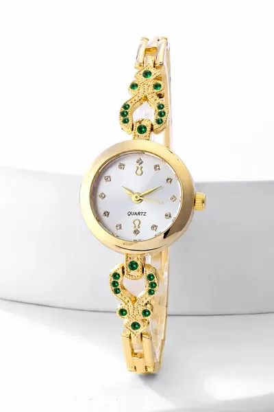 Beyaz Gold Kordonu Zirkon Taşlı Şık Kadın Saat 476516