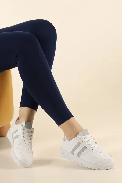 Beyaz Gri Çizgili Bağcıklı Kadın Spor Ayakkabı 312055