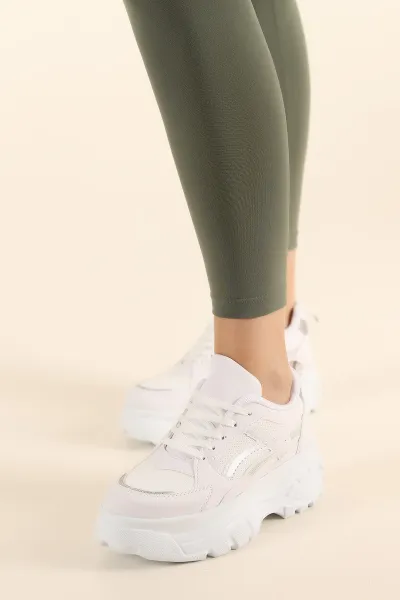 Beyaz Gri Yüksek Taban Bağcıklı Kadın Spor Ayakkabı 299857