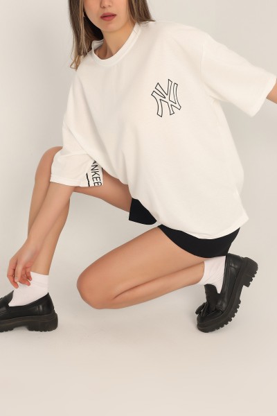 Beyaz İki İp Baskılı Oversize Tişört 174448