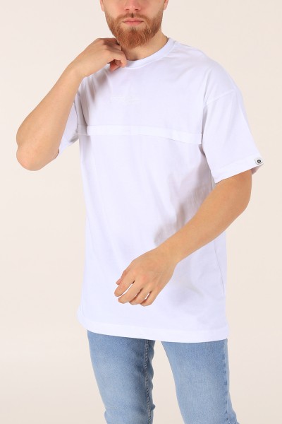 beyaz-imza-detayli-parcali-oversize-tisort-165231