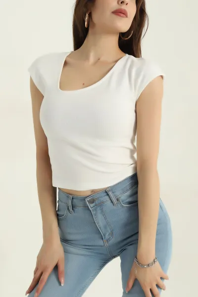 Beyaz İnterlok Kolsuz Kayık Yaka Kadın Crop 373896