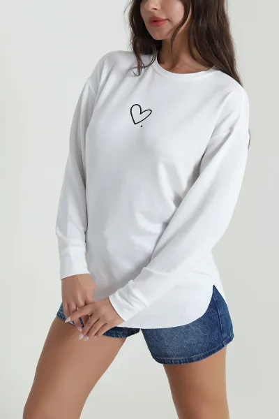 Beyaz Kalp Baskılı Kristal Kadın Sweat Tunik 485622
