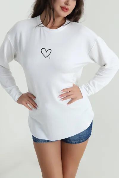 Beyaz Kalp Baskılı Kristal Kadın Sweat Tunik 485622