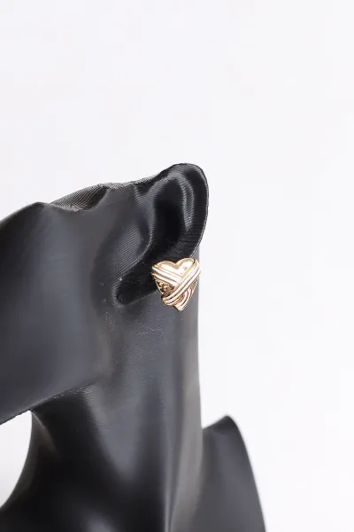 Beyaz Kalp Model Gold Detaylı Çivi Küpe 368622