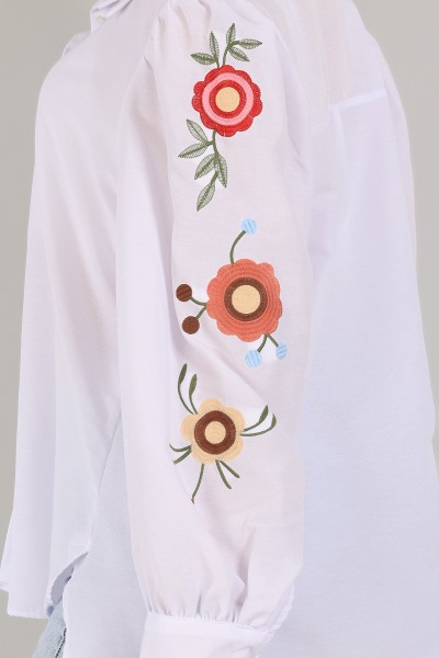 Beyaz Kolları Nakışlı Poplin Gömlek 158430