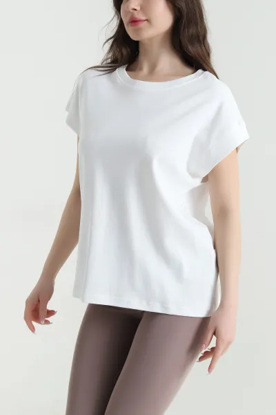 beyaz-kompak-kadin-kolsuz-tisort-453297
