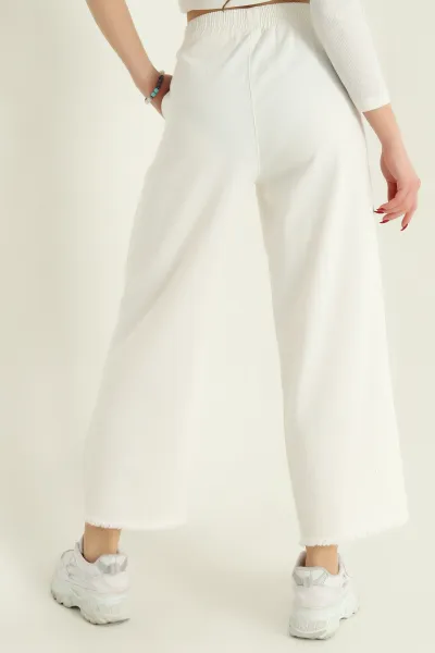 Beyaz Lazer Kesim Bel Lastikli Bayan Gabardin Pantolon 332717