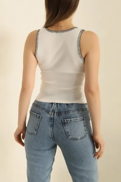 Beyaz Likralı Nakışlı Bluz 270685 | ModamızBir | Modamizbir.Com