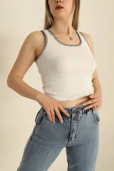 Beyaz Likralı Nakışlı Bluz 270685 | ModamızBir | Modamizbir.Com