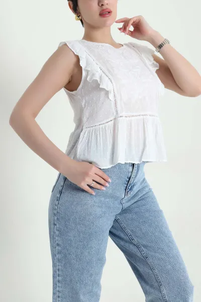 Beyaz Nakışlı Fisto Kolsuz Kadın Bluz 456498