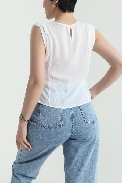 Beyaz Nakışlı Fisto Kolsuz Kadın Bluz 456498