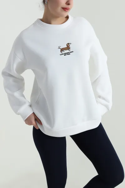 Beyaz Nakışlı Şardonlu Kadın Fermuarsız Sweat 498277