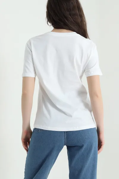 Beyaz Nakışlı Süprem Kadın Tişört 445734