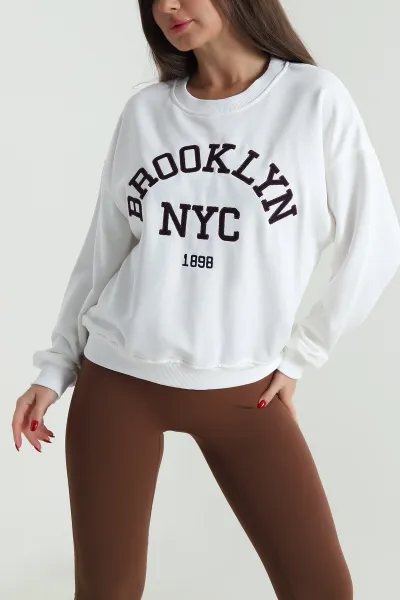 Beyaz Nakışlı Üç İp Kadın Sweat 492465